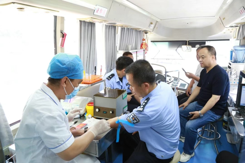 未命名_副本.jpg 未命名_副本.jpg