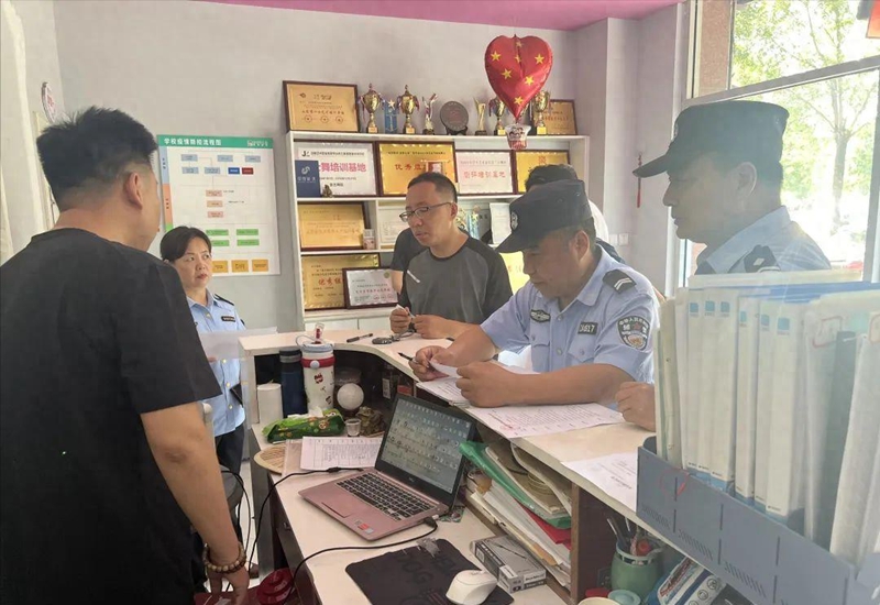 未命名_副本.jpg 未命名_副本.jpg