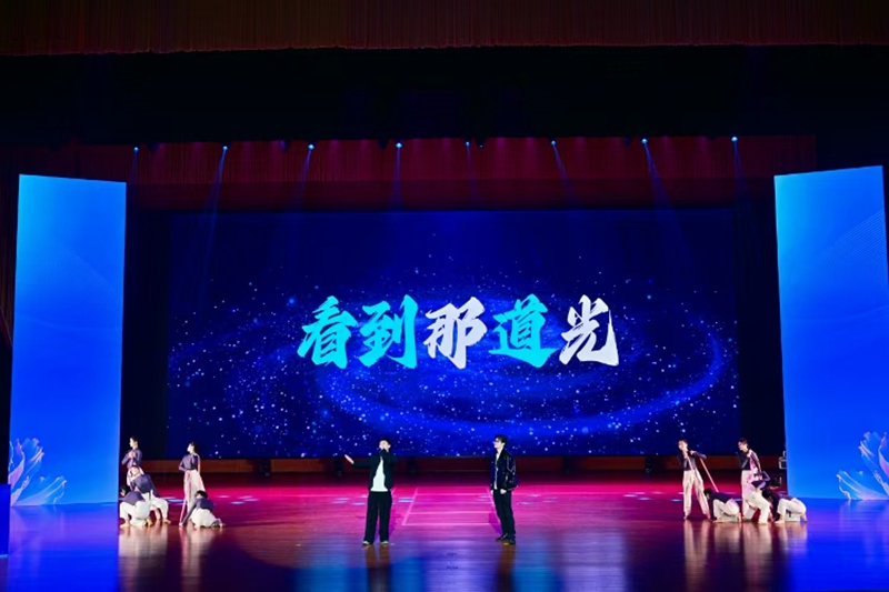 未命名_副本.jpg 未命名_副本.jpg