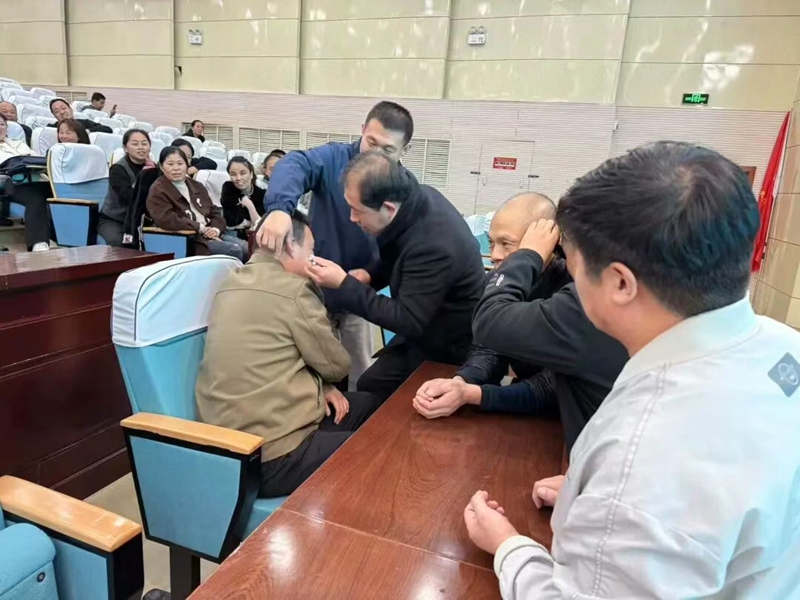 未命名_副本.jpg 未命名_副本.jpg