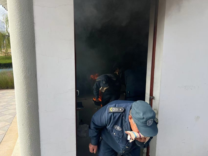 未命名_副本.jpg 未命名_副本.jpg